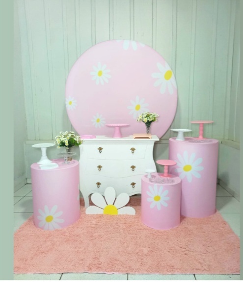 Margarida  -  Jenaina Decoração e Locação 