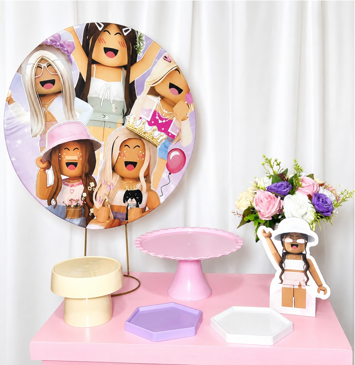 Festa Na Mesa Roblox -  Jenaina Decoração e Locação 