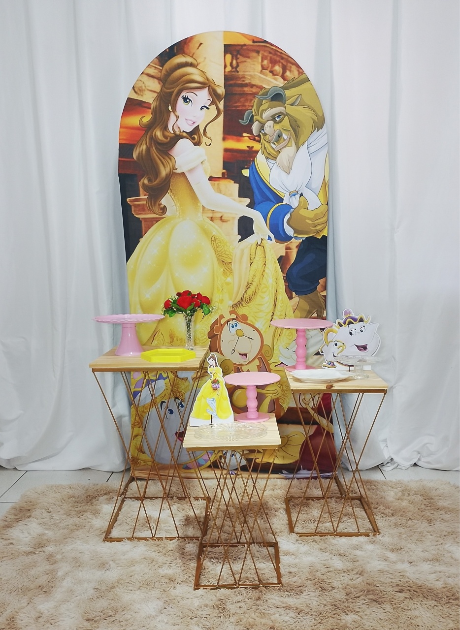 Bela E A Fera -  Jenaina Decoração e Locação 