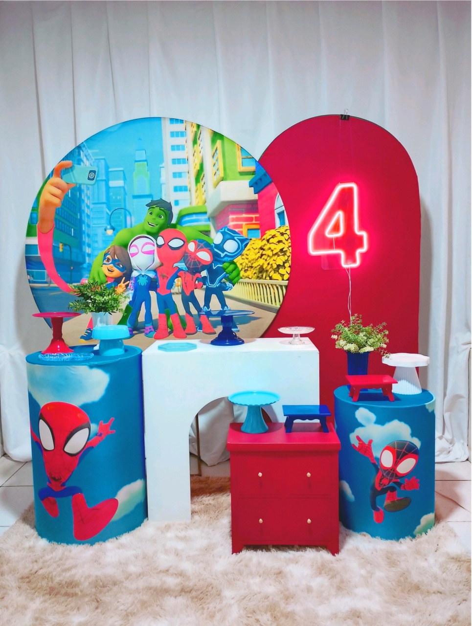 Homem Aranha E Seus Amigos Premium -  Jenaina Decoração e Locação 
