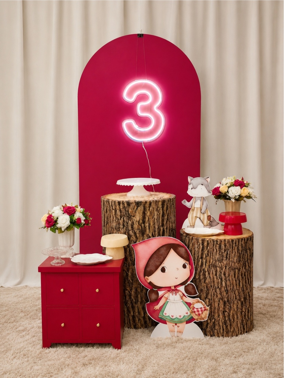 Chapéuzinho Vermelho✨ -  Jenaina Decoração e Locação 