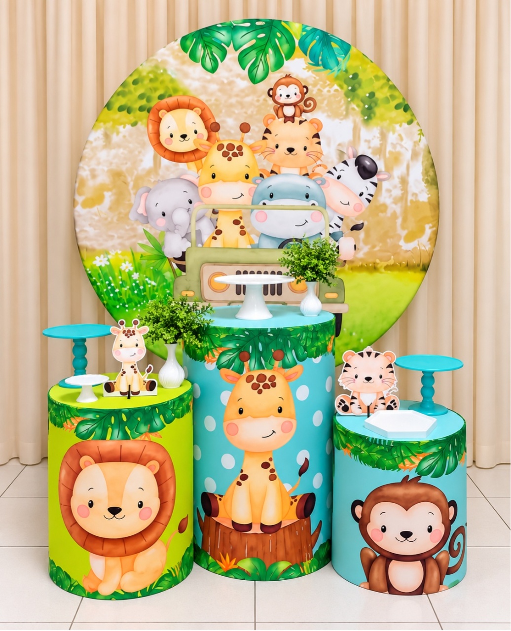 Safári Básico -  Jenaina Decoração e Locação 