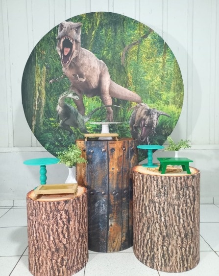 Dinossauro Básico  -  Jenaina Decoração e Locação 