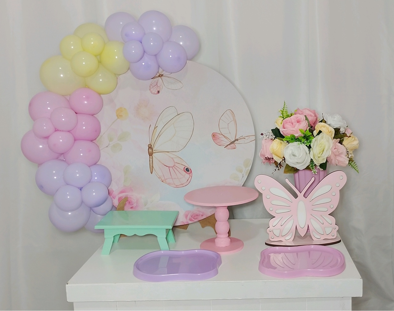 Mini Festa Na Mesa Borboletas 🦋 -  Jenaina Decoração e Locação 
