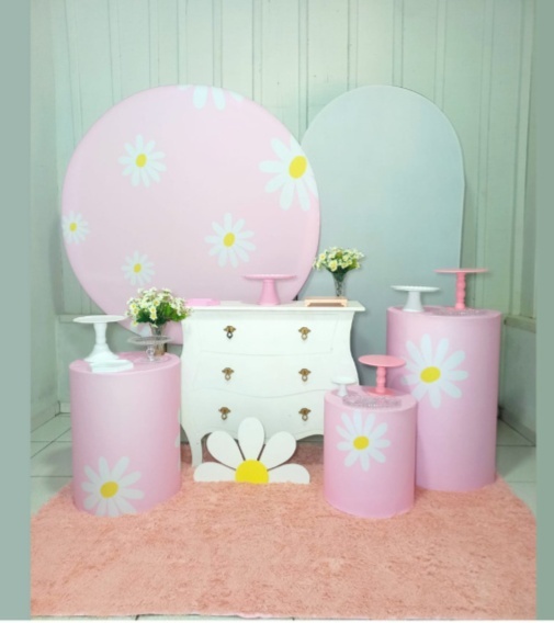 Margarida  -  Jenaina Decoração e Locação 