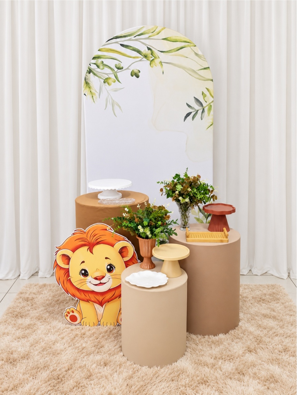 Leãozinho -  Jenaina Decoração e Locação 