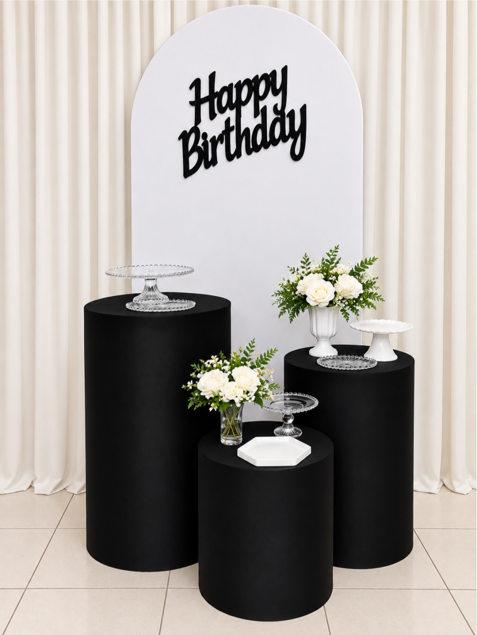 Adulto Preto -  Jenaina Decoração e Locação 