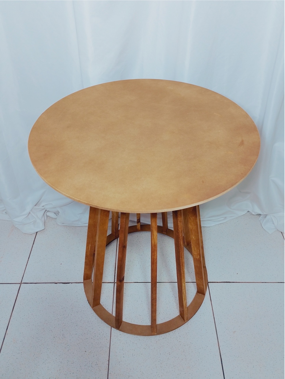Mesa Ripada Maior -  Jenaina Decoração e Locação 