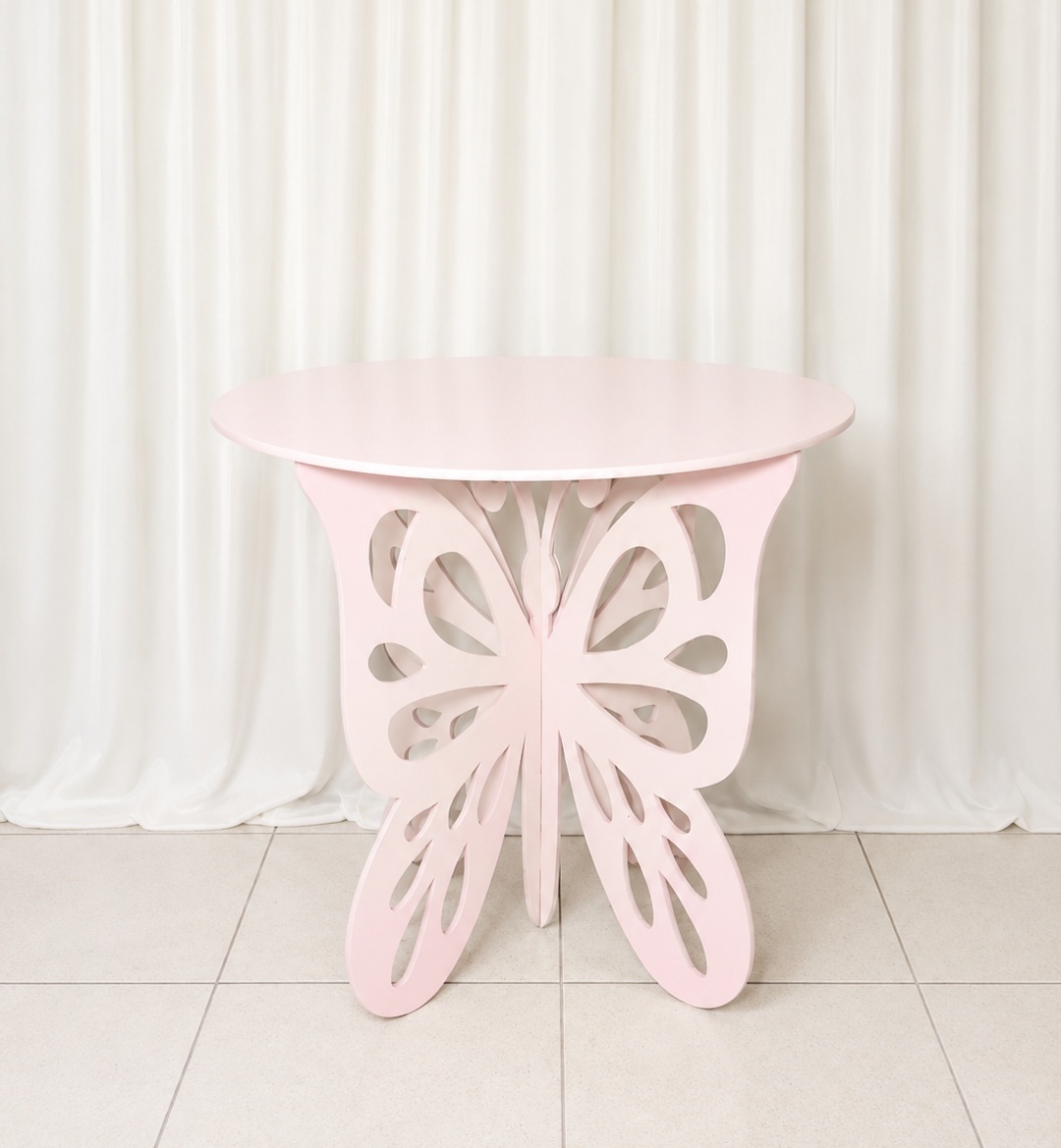 Mesa Borboleta🦋 -  Jenaina Decoração e Locação 