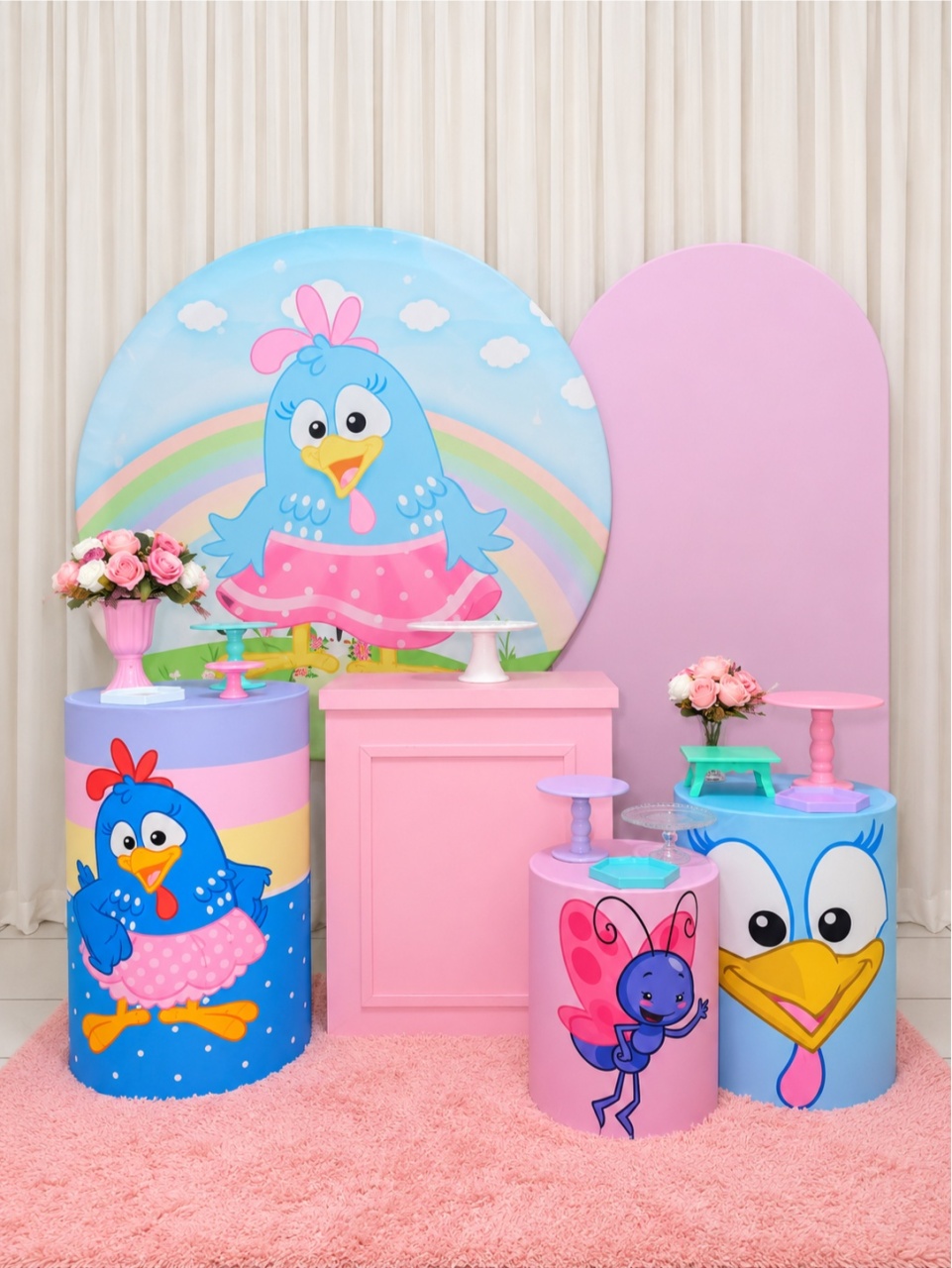 Galinha Pintadinha -  Jenaina Decoração e Locação 