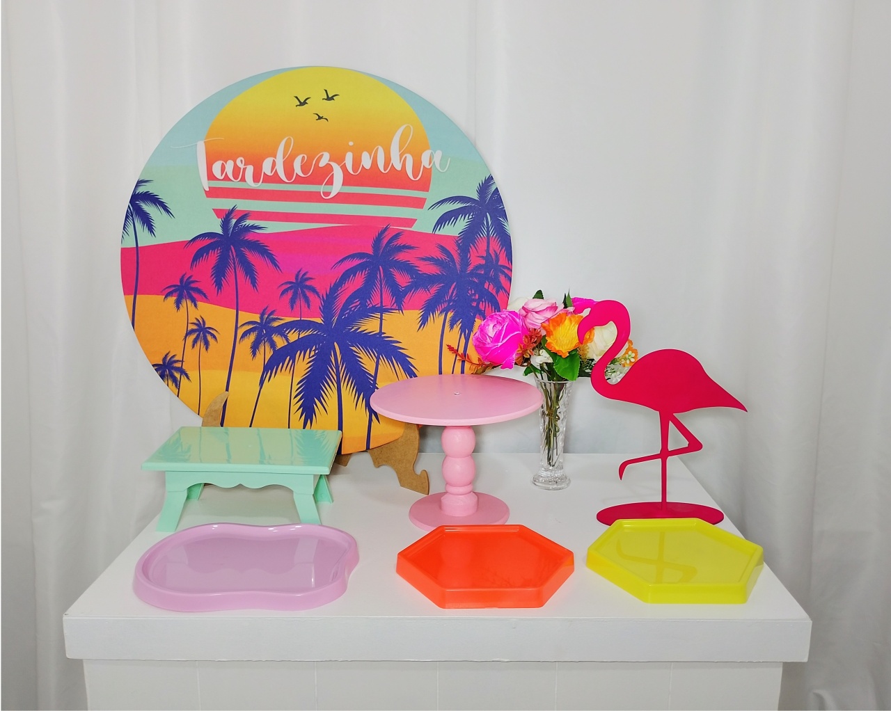 Festa Na Mesa Tardezinha -  Jenaina Decoração e Locação 