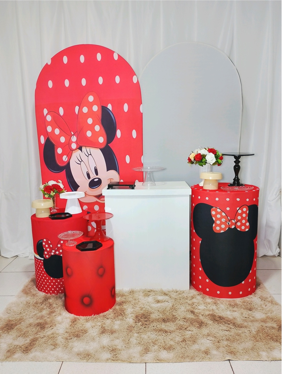 Minie Vermelha Premium -  Jenaina Decoração e Locação 