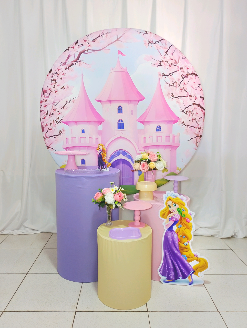 Princesa Rapunzel Básico -  Jenaina Decoração e Locação 