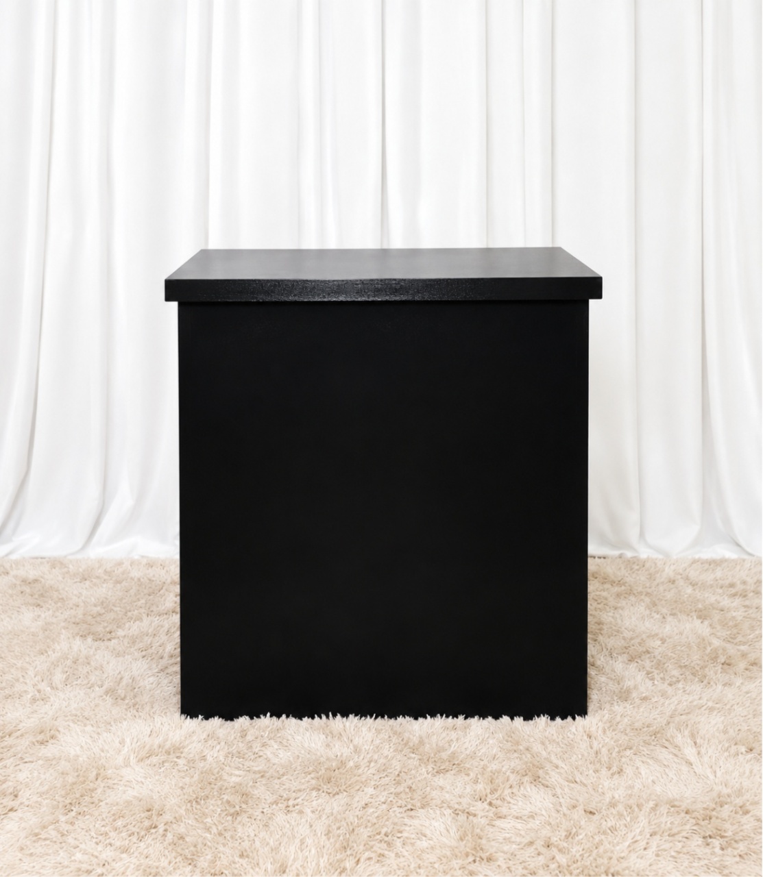 Mesa Cômoda Preta -  Jenaina Decoração e Locação 