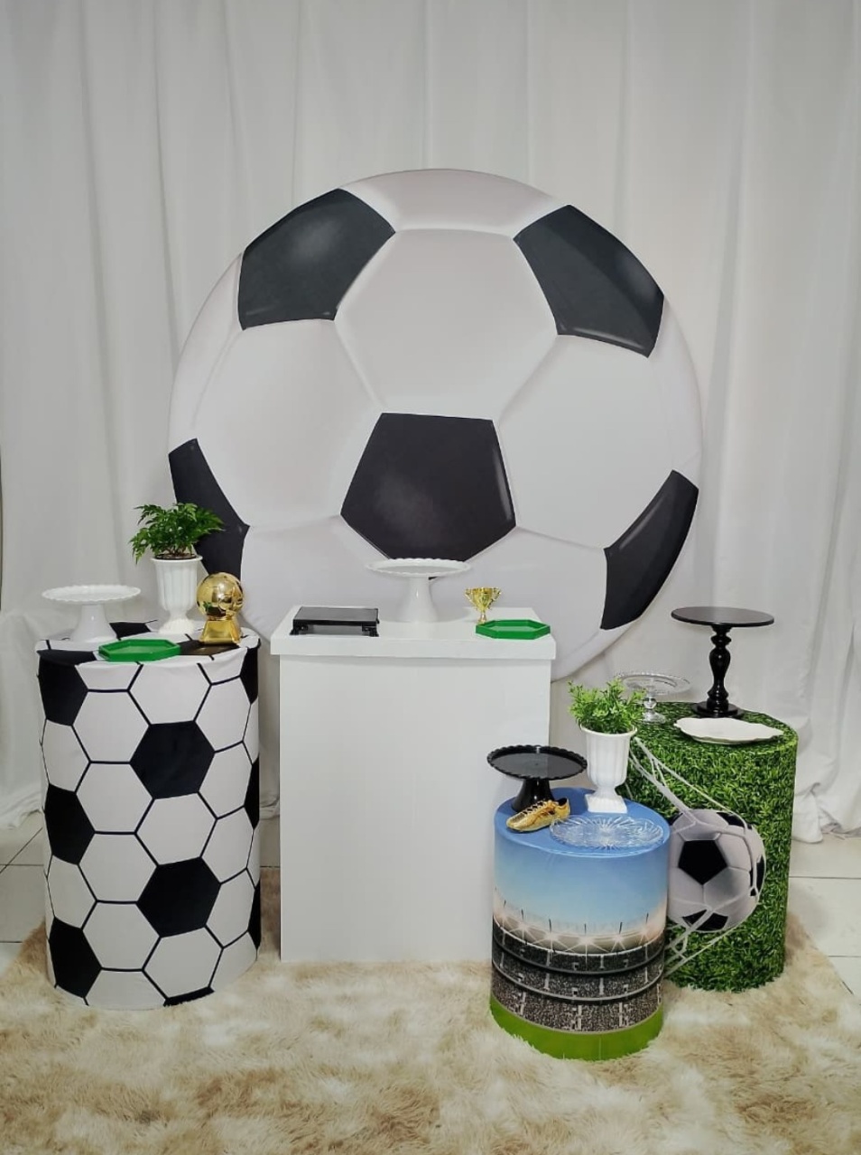 Futebol ⚽  -  Jenaina Decoração e Locação 