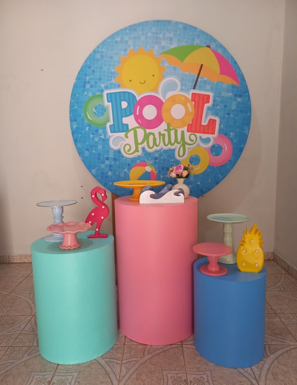 Pool Party Básico  -  Jenaina Decoração e Locação 