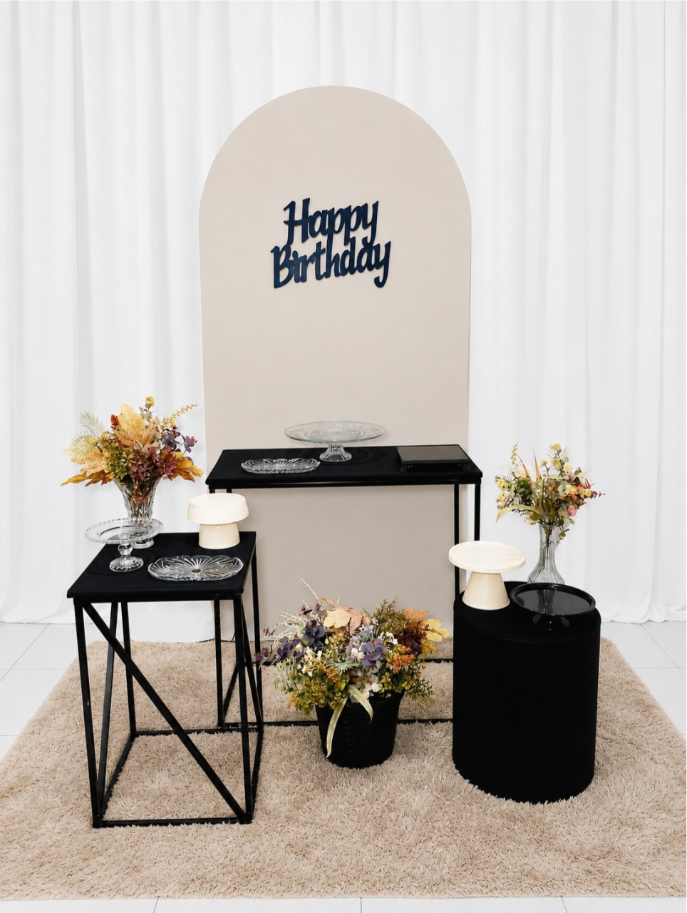 Adulto Bege E Preto -  Jenaina Decoração e Locação 