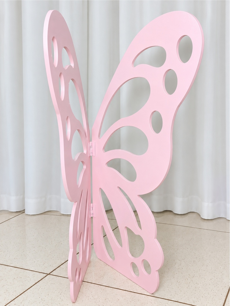 Asa de Borboleta Menor🦋 -  Jenaina Decoração e Locação 