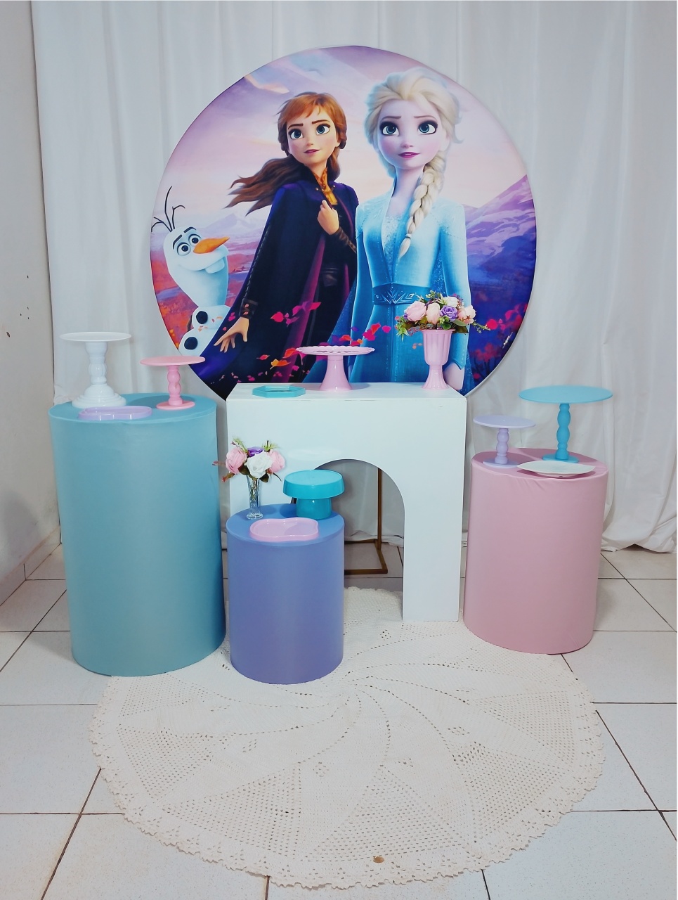 Frozen Intermediário -  Jenaina Decoração e Locação 