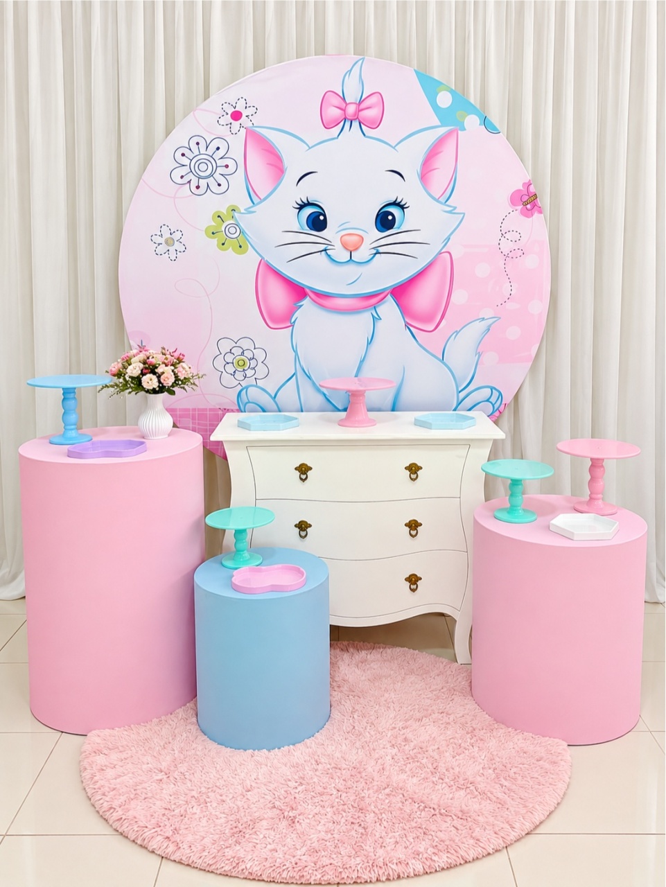 Gata Marye -  Jenaina Decoração e Locação 