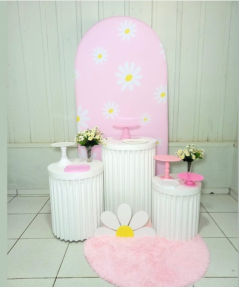 Margarida  -  Jenaina Decoração e Locação 