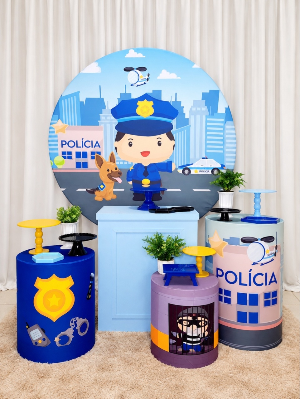 Polícia 🚔 -  Jenaina Decoração e Locação 