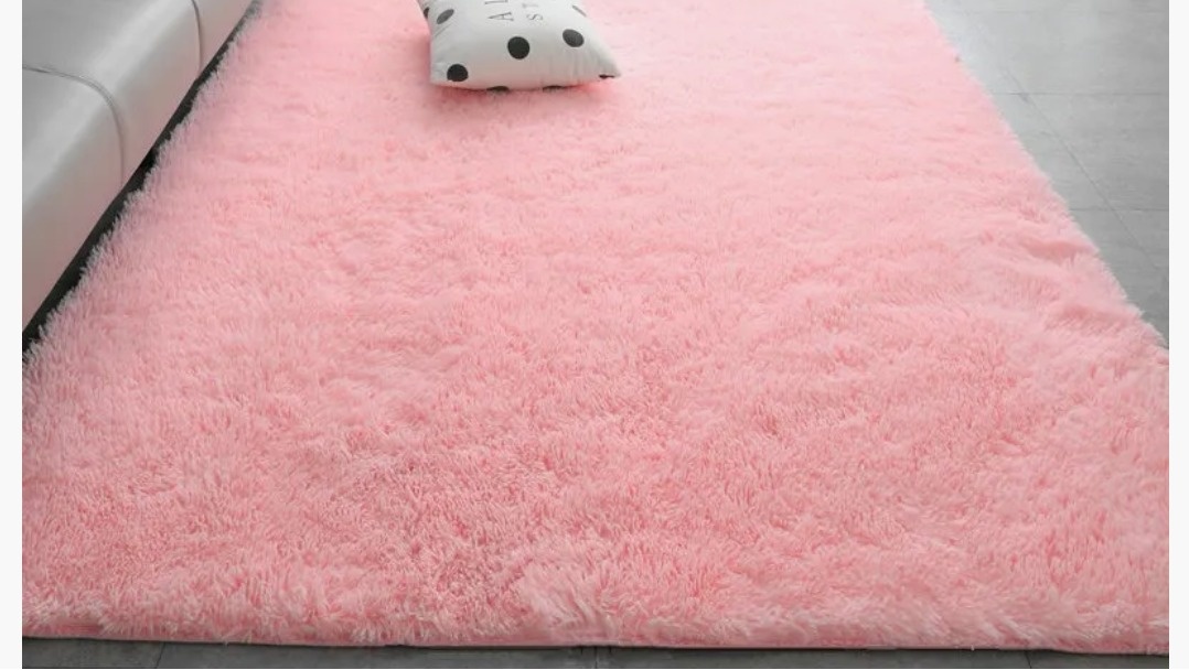 Tapete Rosa  -  Jenaina Decoração e Locação 