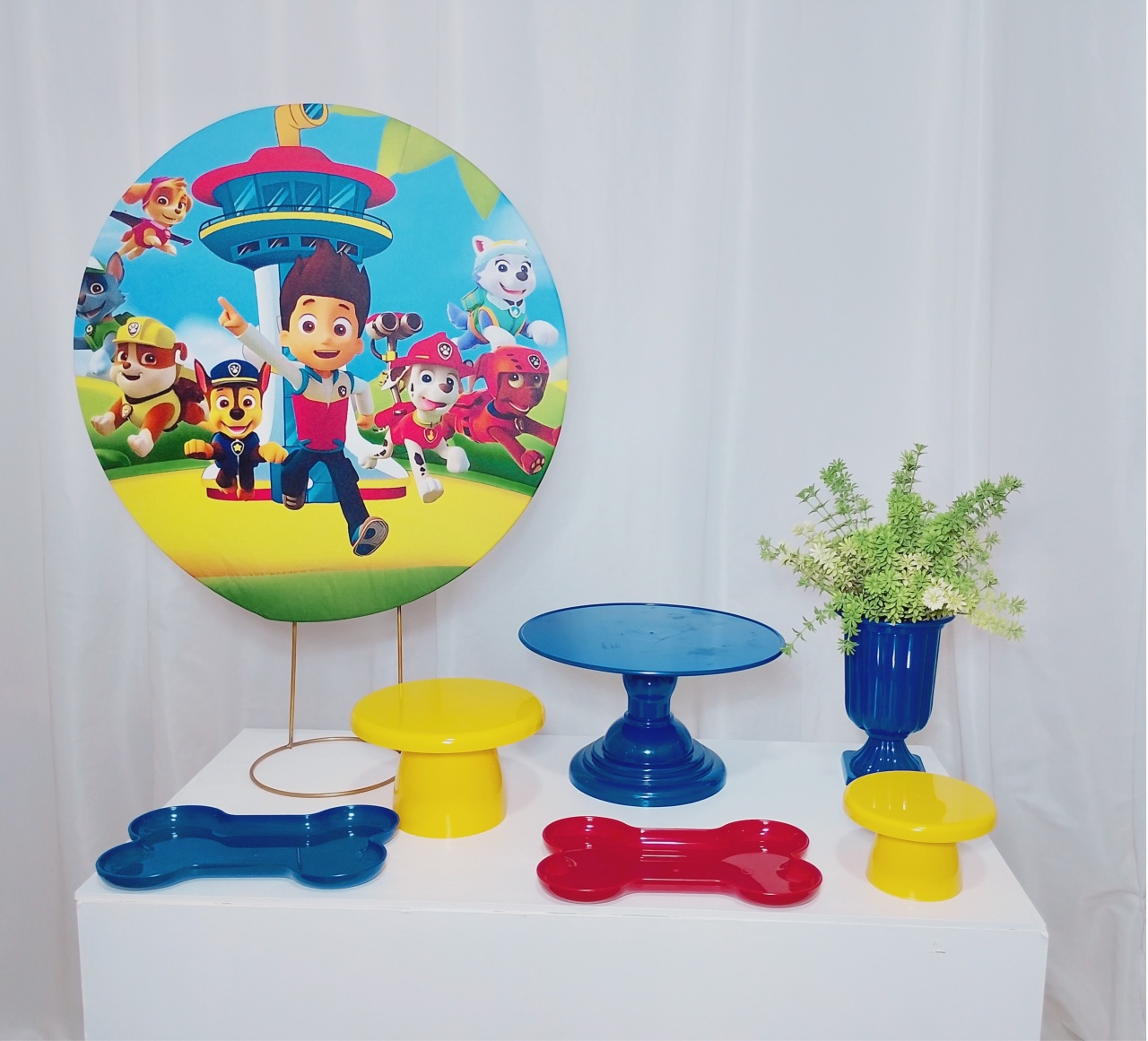 Festa Na Mesa Patrulha Canina -  Jenaina Decoração e Locação 