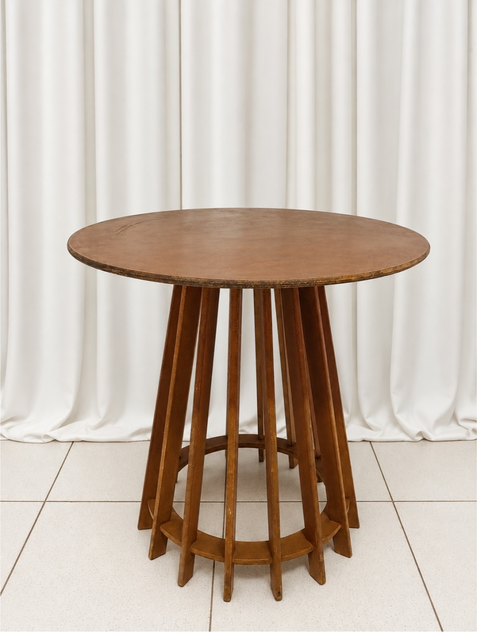 Mesa Ripada Mdf Média -  Jenaina Decoração e Locação 