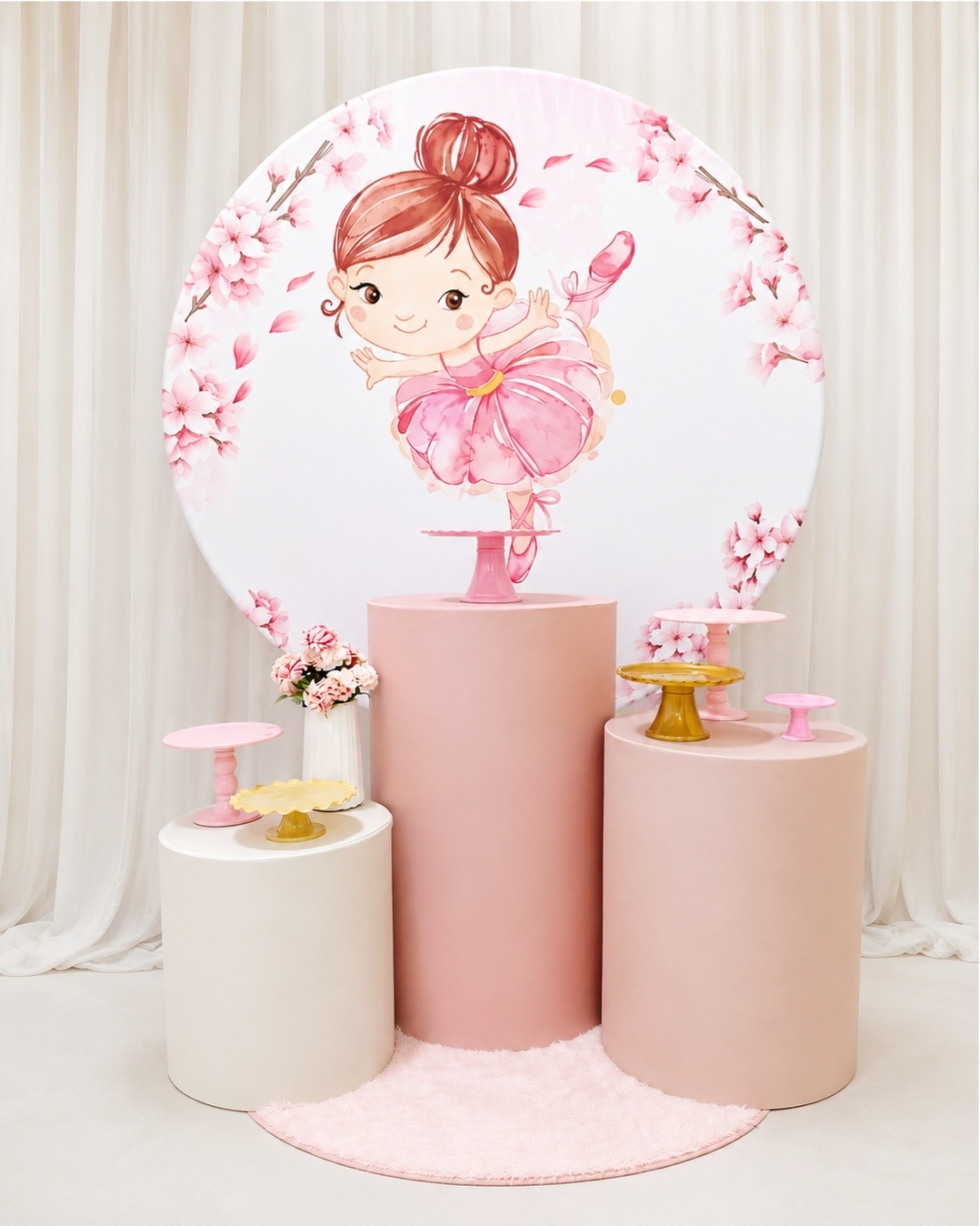 Bailarina -  Jenaina Decoração e Locação 