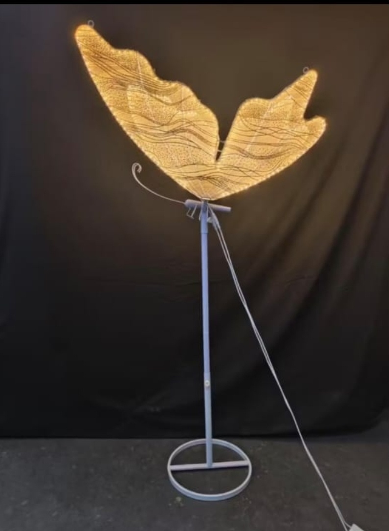 Borboleta de Led Branco Quente 60 Cm - SIMONE DOS REIS