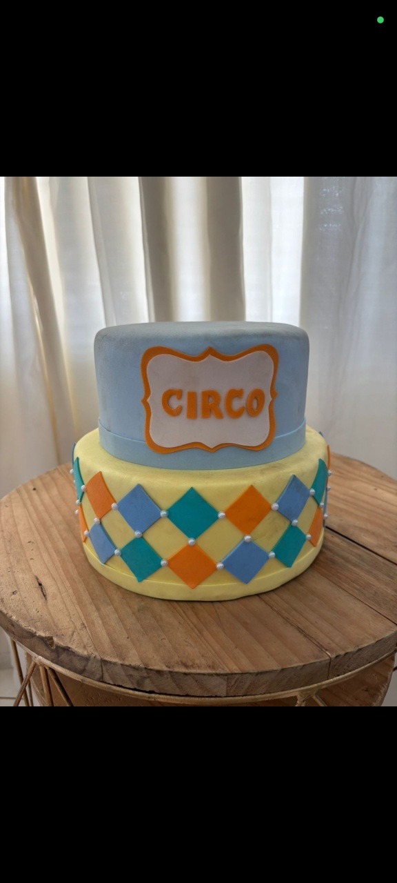 Bolo Fake 2 Andar Circo - SIMONE DOS REIS