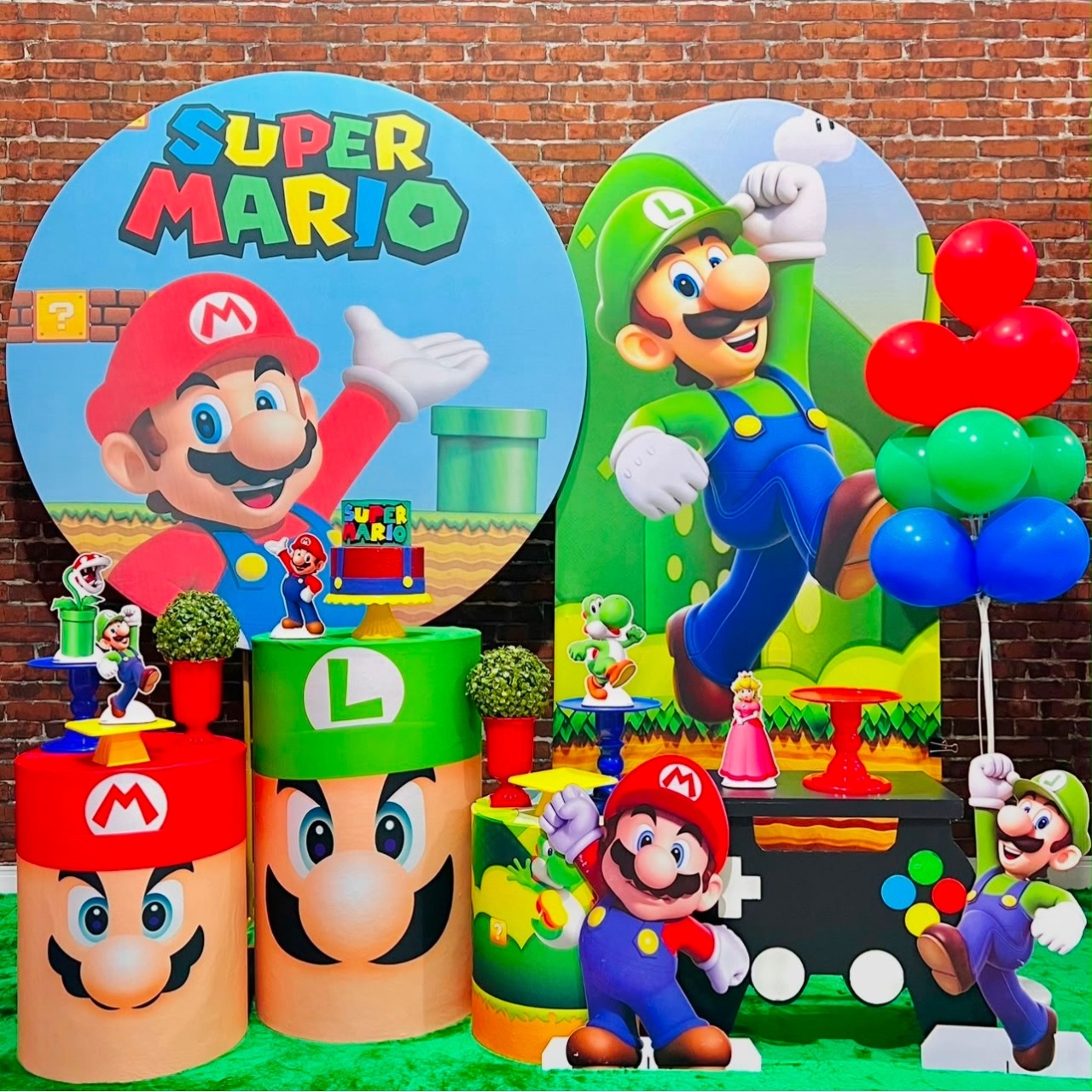 Super Mario Com Romano Luigi - Léo Borges 