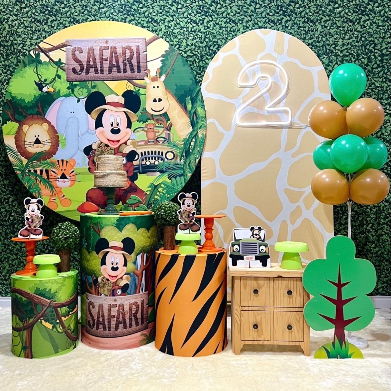 Mickey Safari  - Léo Borges 