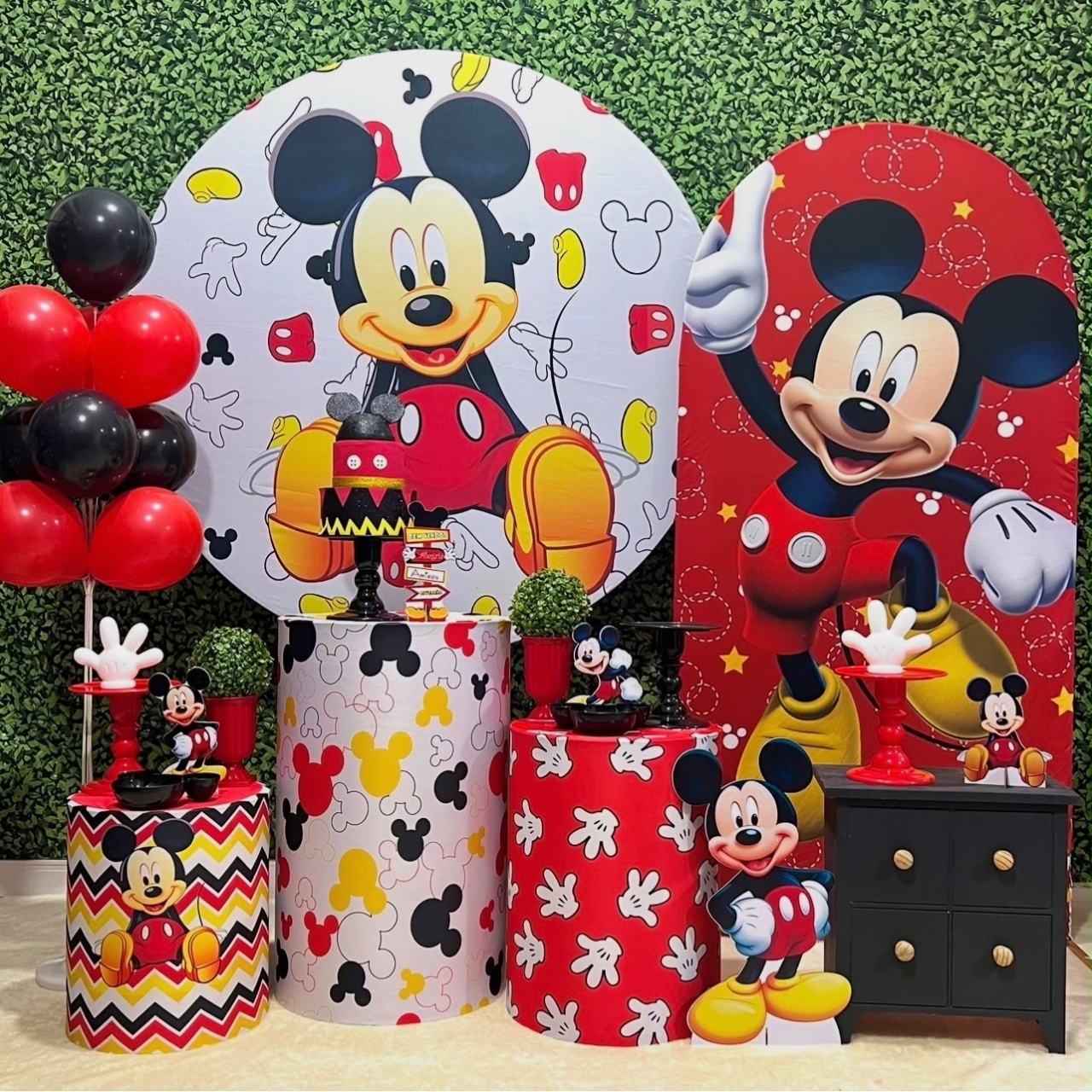 Mickey Com Romano - Léo Borges 
