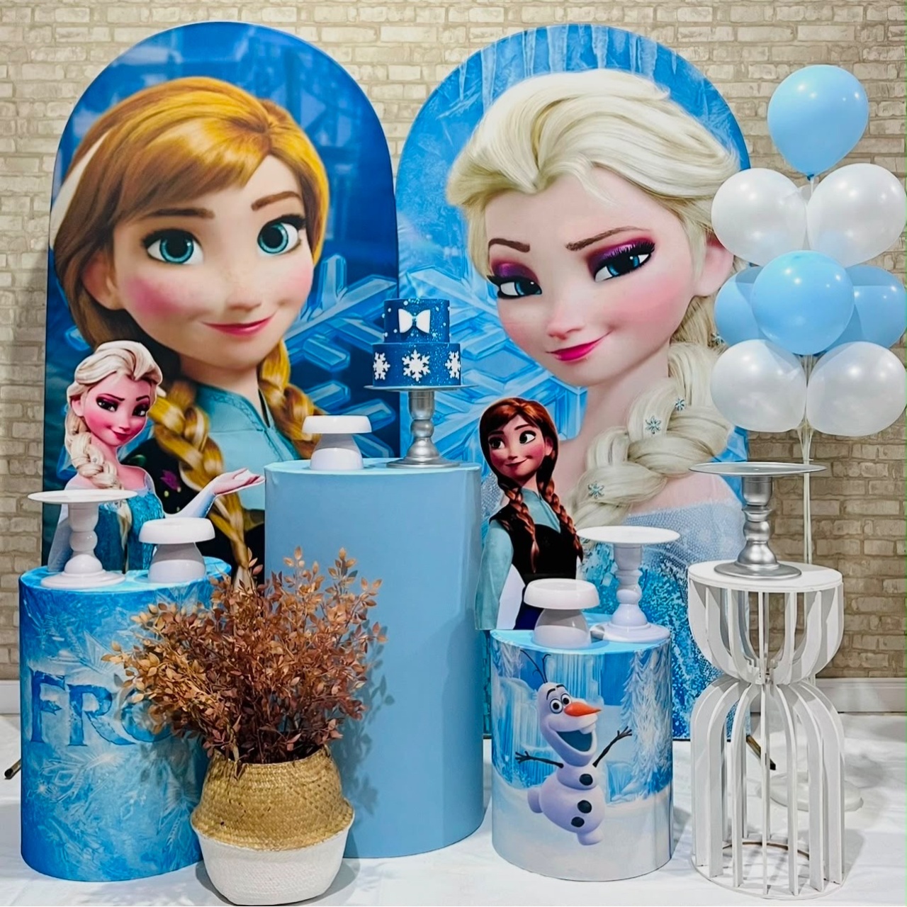 Frozen 1 Com Romano (Ana E Elsa) - Léo Borges 