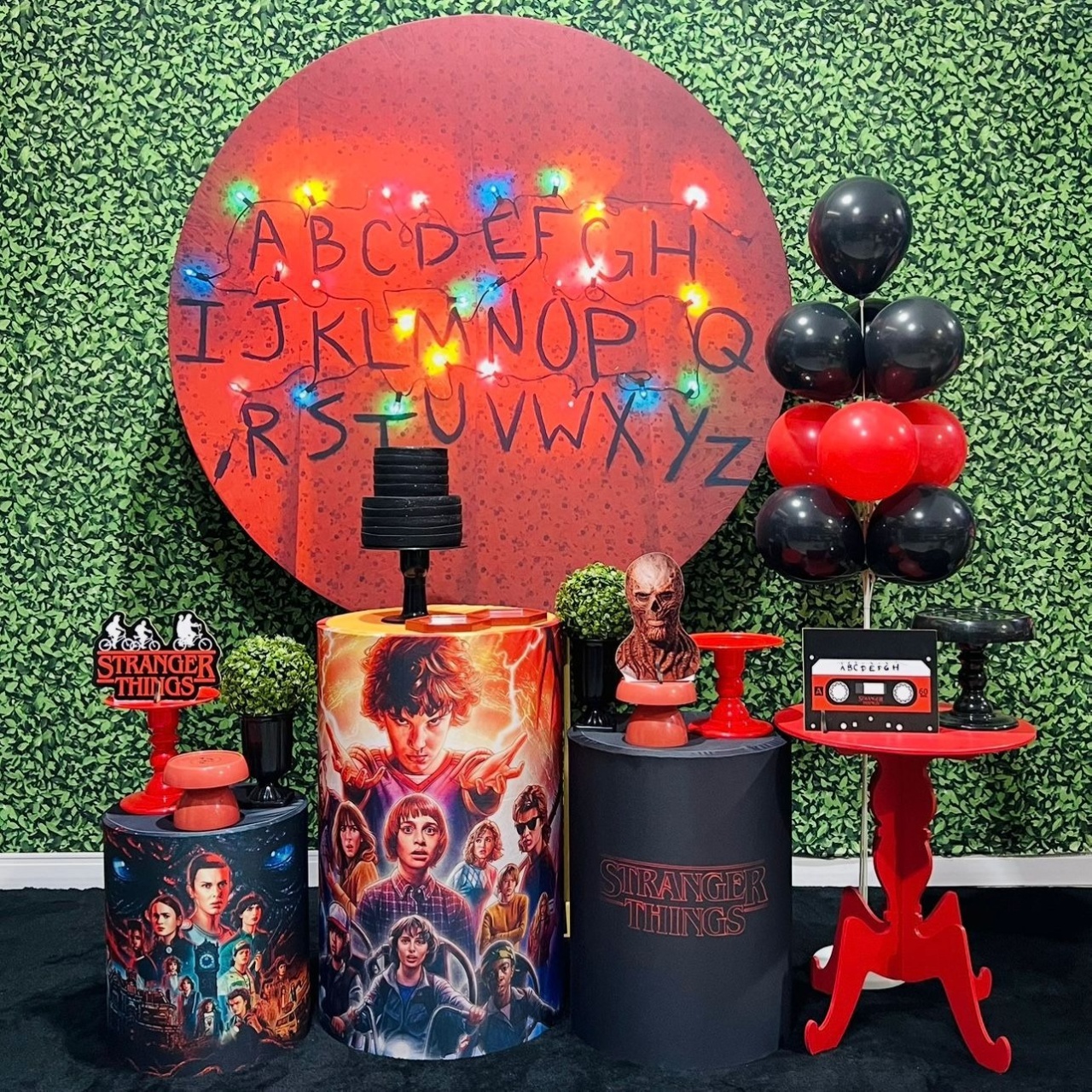 Stranger Things Ii - Léo Borges 