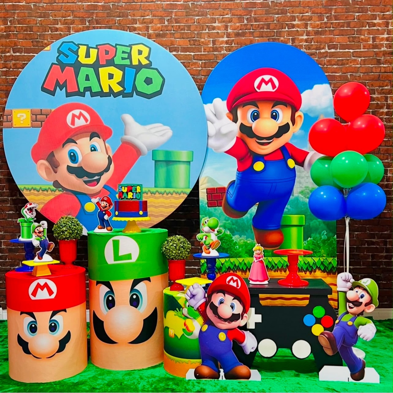 Super Mario Com Romano - Léo Borges 