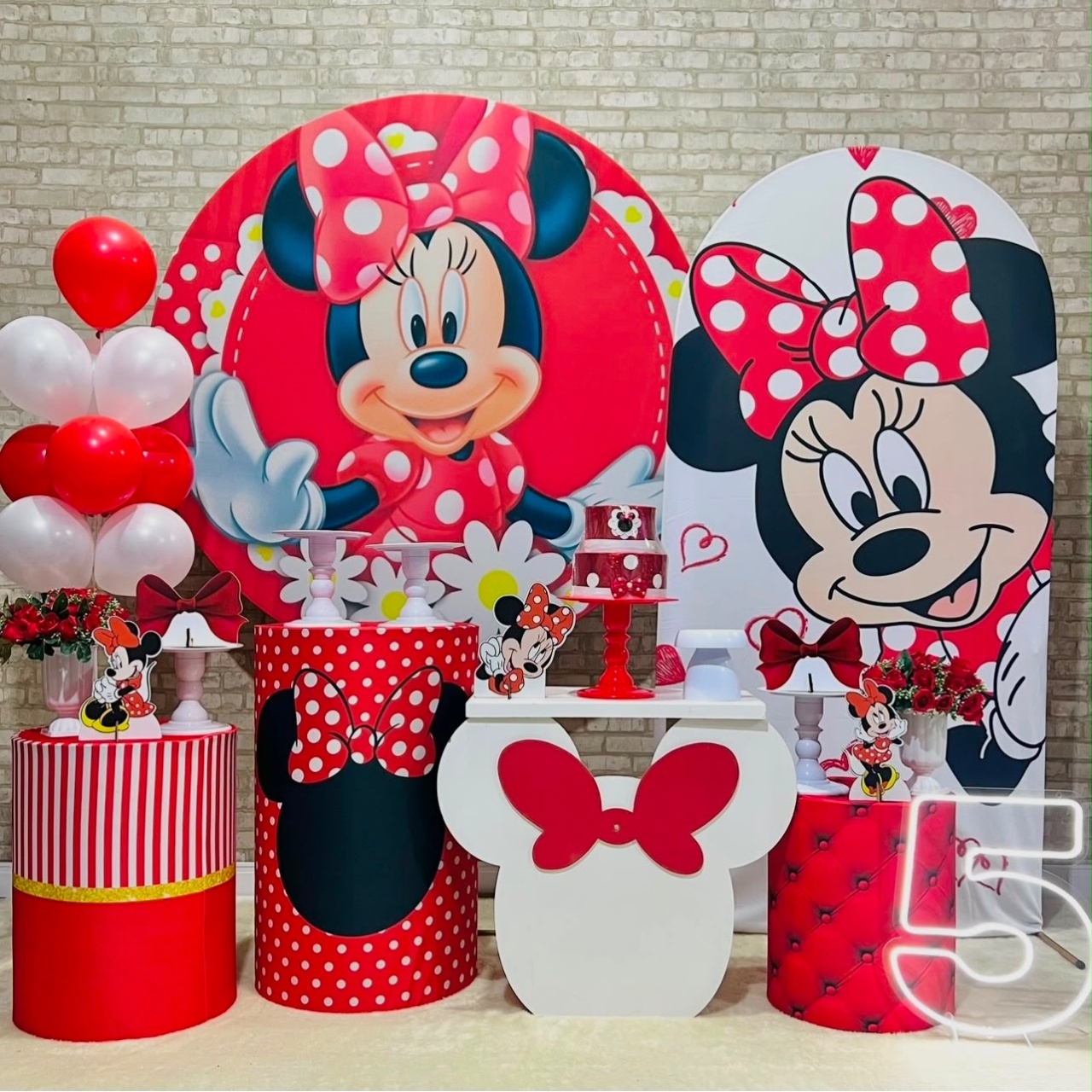 Minnie Vermelha Com Romano - Léo Borges 