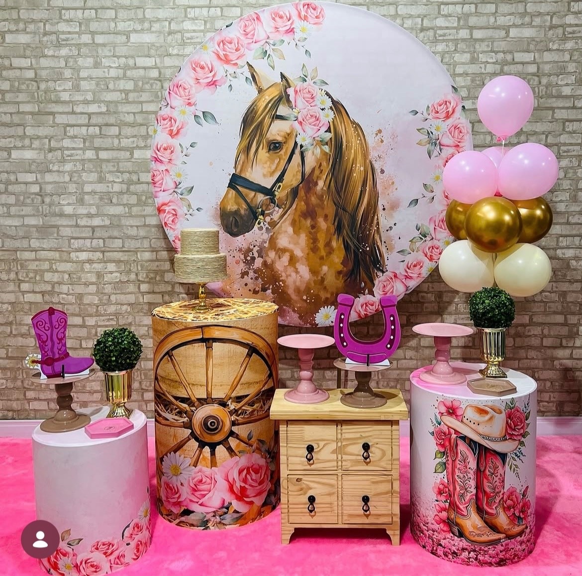 Cavalos Pink - Léo Borges 