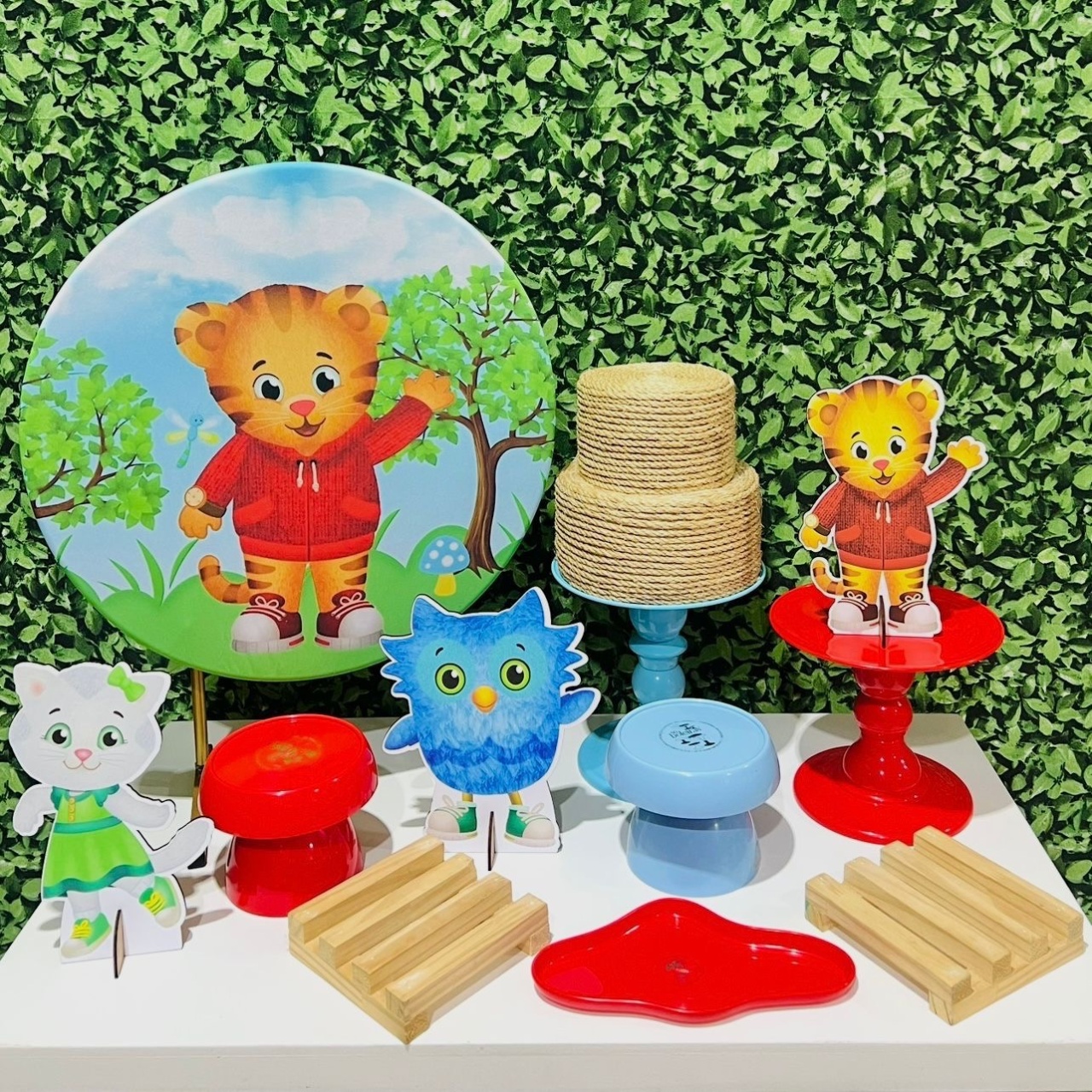 Kit de Mesa - Daniel Tigre  - Léo Borges 