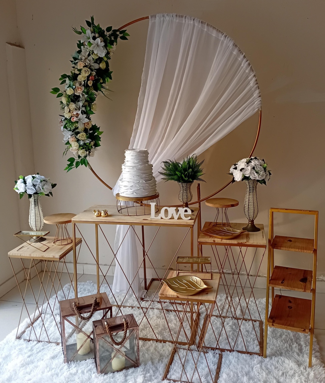 Kit Casamento Dourado - Gê Locação 