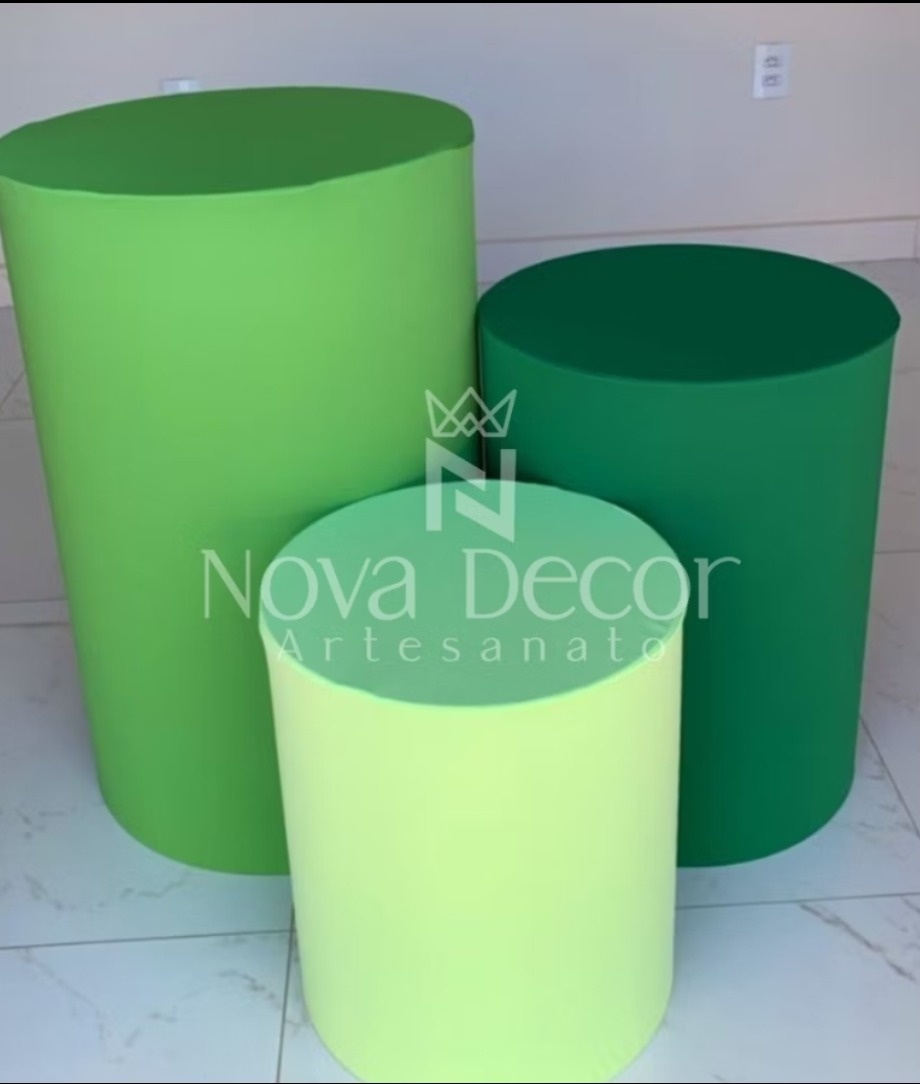 Trio Capas Cilindros 3 Tons Verdes - Gê Locação 