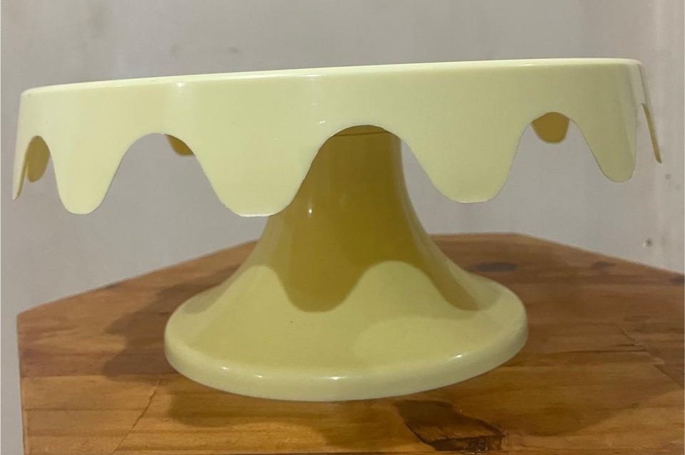 Porta Bolo Amarelo Candy G - Gê Locação 