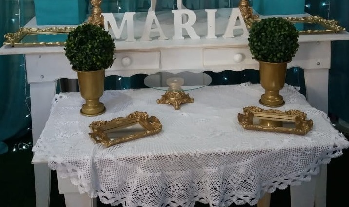 Mesa Branca Provençal - Atelier Fernànda Ferreira