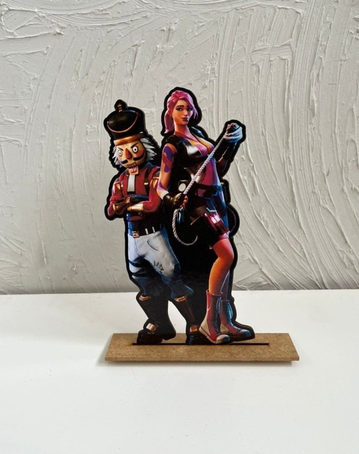 Display Fortnite 3 - Ph Pegue e Monte