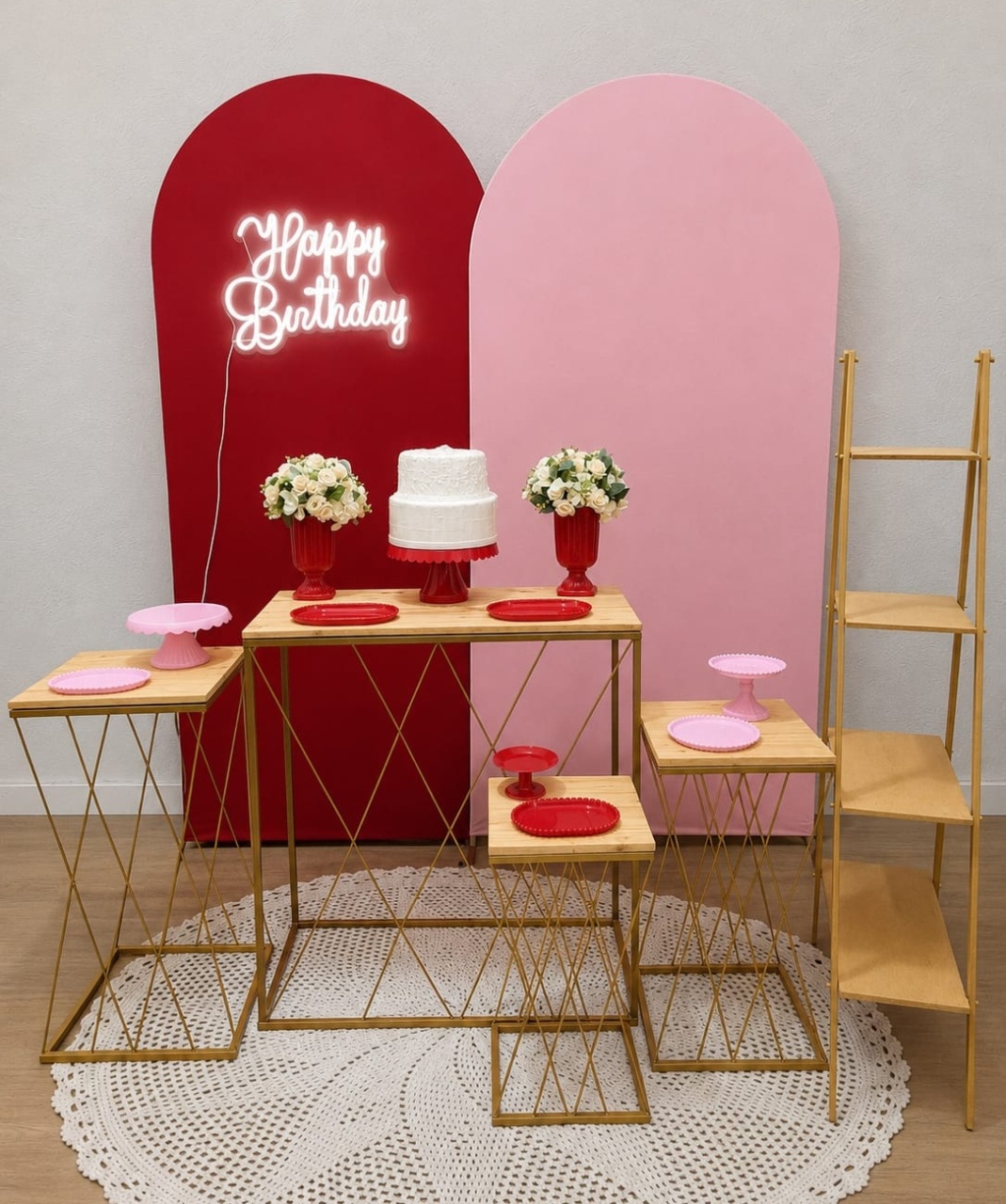 Decoração Vermelha E Rosa Bebê Mesa de Ferro - Ph Pegue e Monte