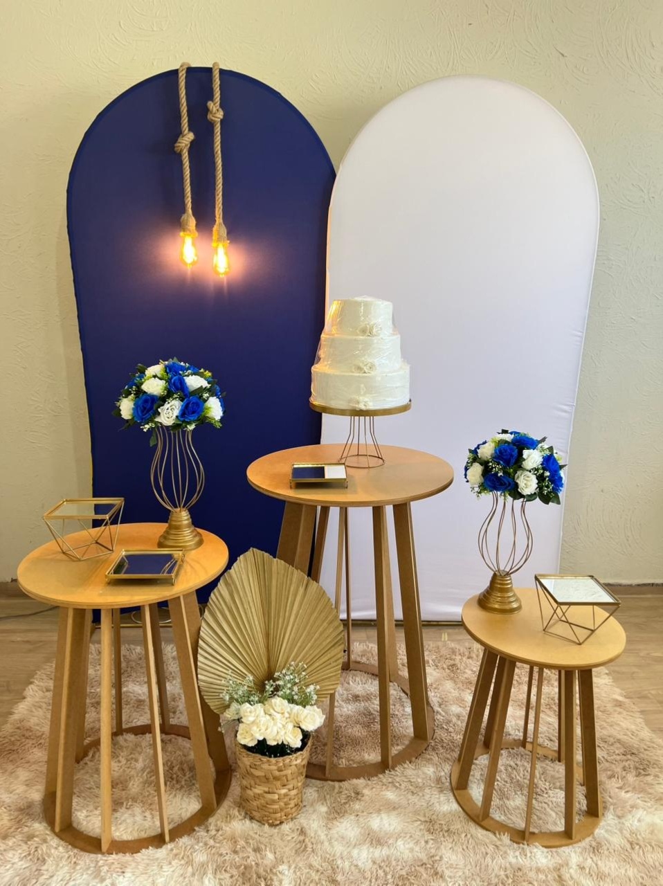 Decoração Azul / Branco (Mesa Redonda) - Ph Pegue e Monte