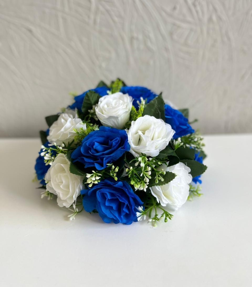 Arranjo de Flor P Azul/Branco - Ph Pegue e Monte