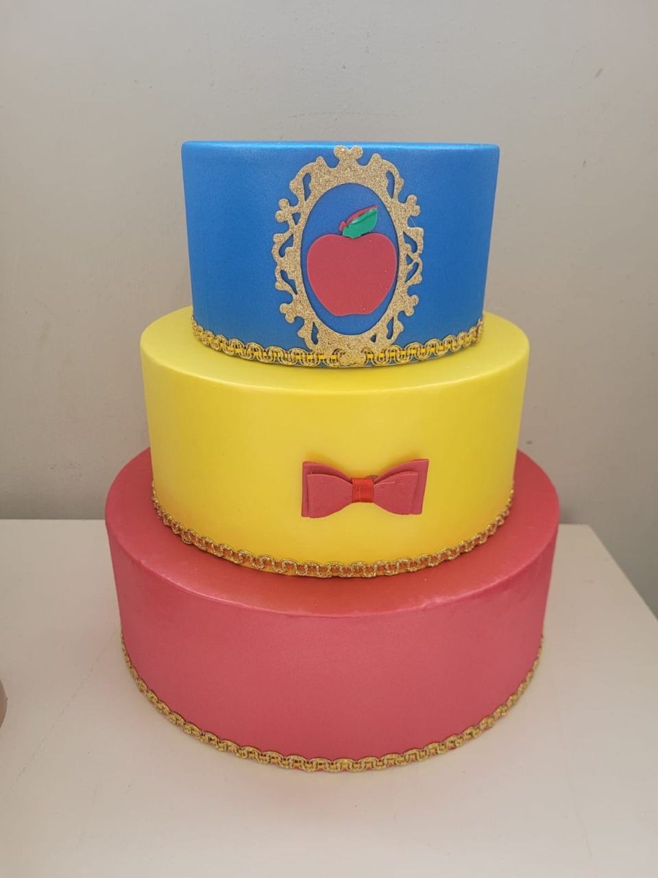 Bolo Branca de Neve 3 Andares  - Ph Pegue e Monte